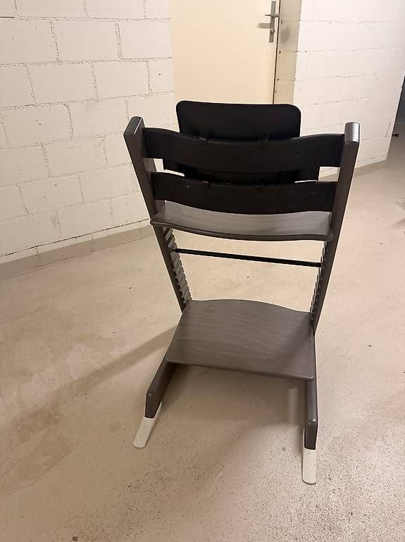 Seggioloni: Stokke Tripp Trapp Hochstuhl  Anthrazit/Grau – Usato da Bad Zurzach venduto da N.Zimmi