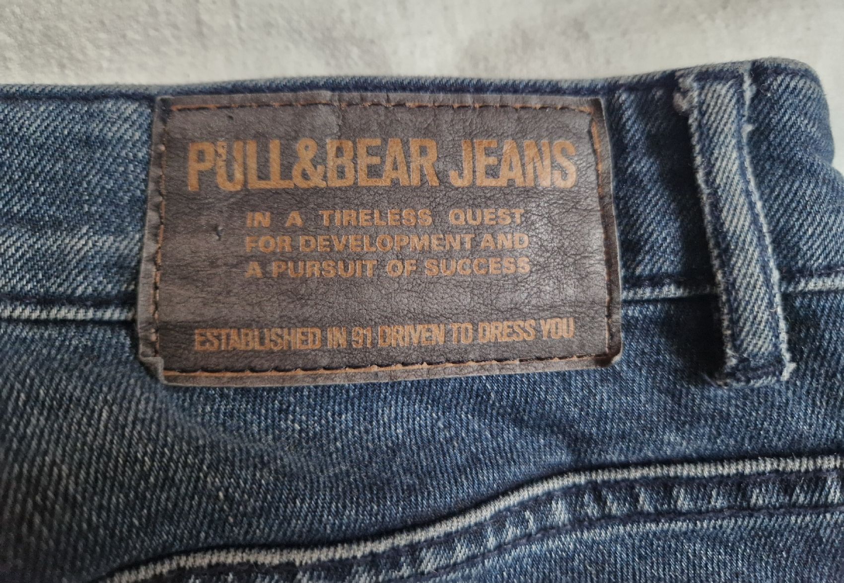 Pull&Bear Jeans: Pull&Bear Kniebundhose, Gr. 40 – Usato da Muri b. Bern venduto da mlu_vgj7 4