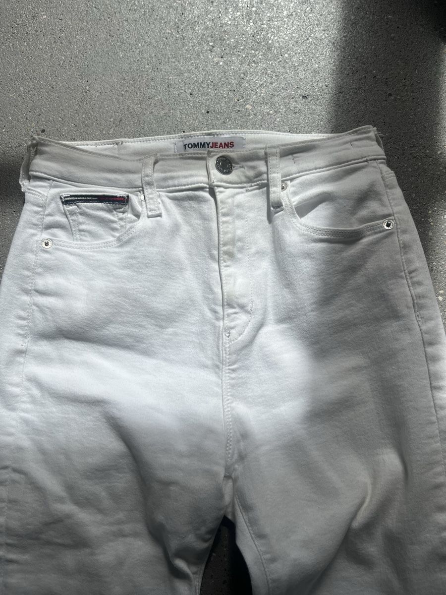 Tommy Hilfiger Jeans: Tommy Jeans weiss – Usato da Möhlin venduto da eny_lsk7 1
