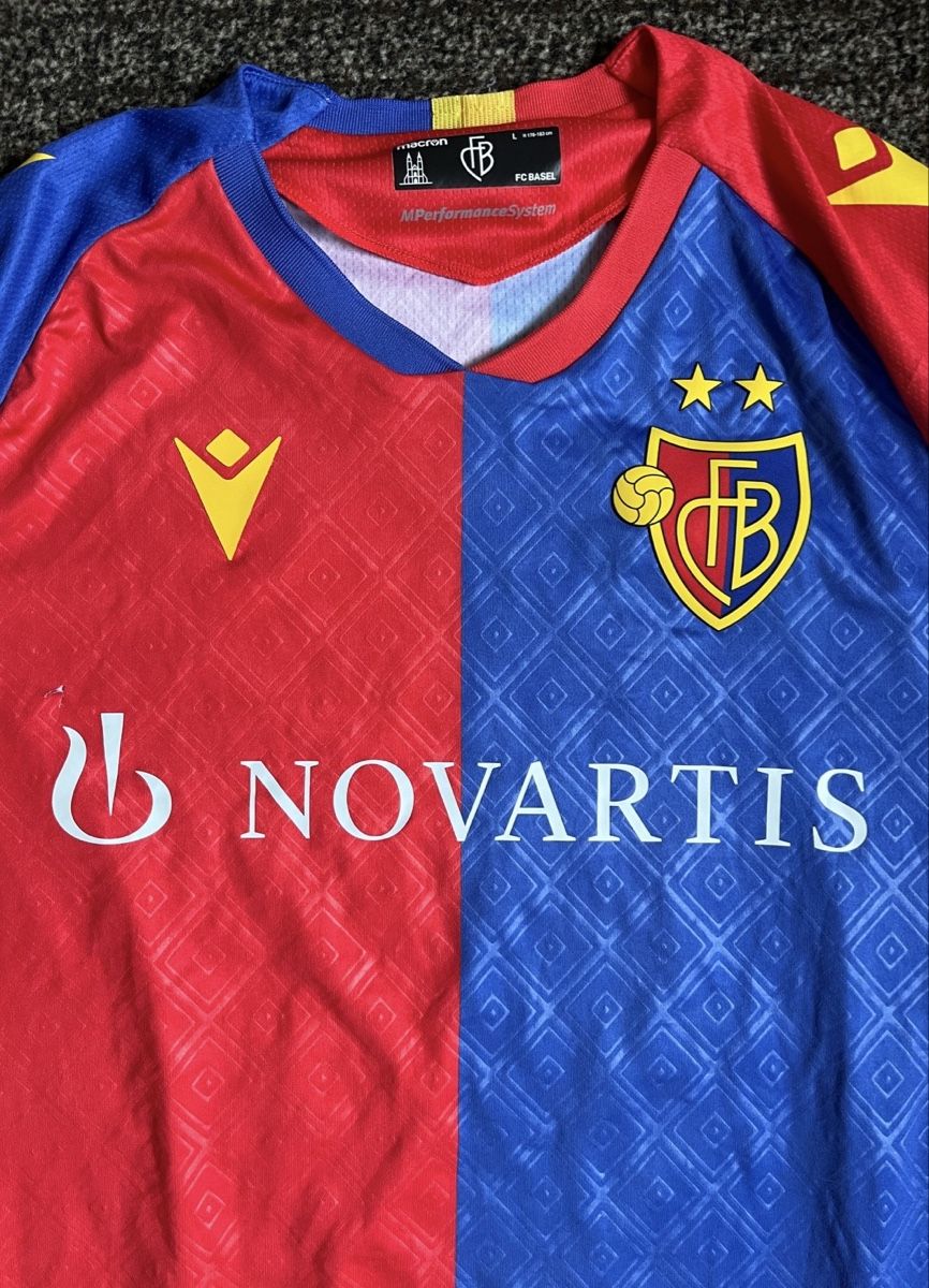 Canottiere & Pantaloni: Fc Basel Macron Trikot 2022-23 Heim Grösse L – Usato da Basel venduto da kleinerprinz 1
