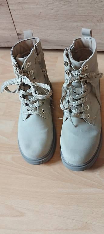 Scarpe da donna: Stivaletto r – Usato da Cresciano venduto da xga_j8p2 2