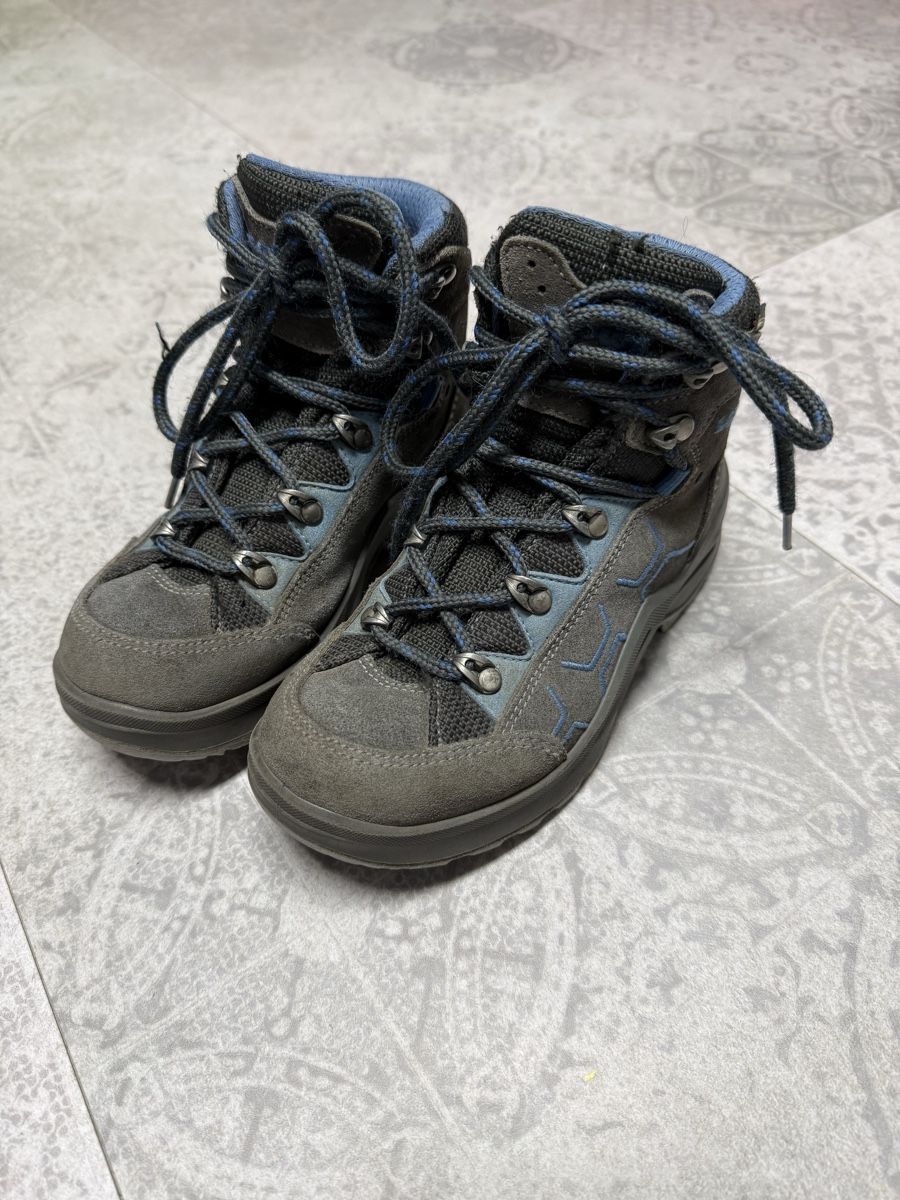 Lowa Scarpe per ragazzi: Wanderschuh Lowa 31 – Usato da Egg-Flawil venduto da Klibis