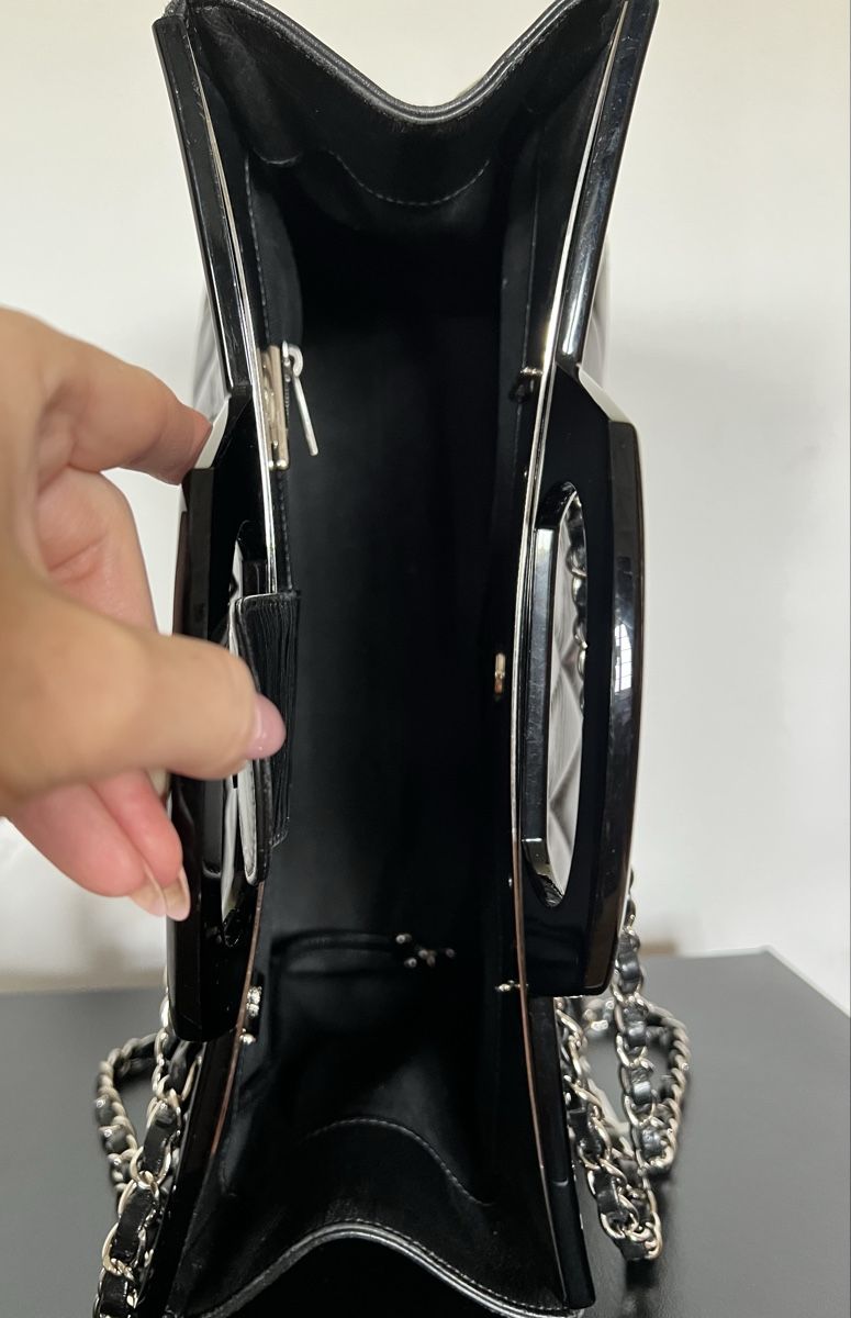Chanel Sacs femmes: Chanel handbag black patent leather – D'occasion à Corsier-sur-Vevey par Kristina.Nova 8