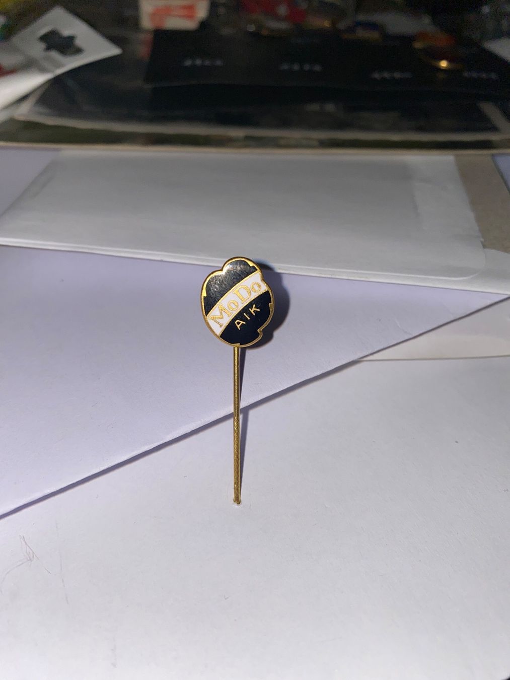 Placchette & Badge: EPINGLETTE - HOCKEY - MO DO AIK - 1964 – Usato da Le Brassus venduto da cinema13 1