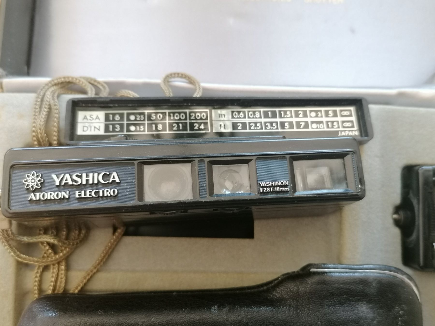 Yashica Fotocamera: Yashica Atoron Electro - Miniaturfotokamera – Usato da Basel venduto da vintagecollector 2