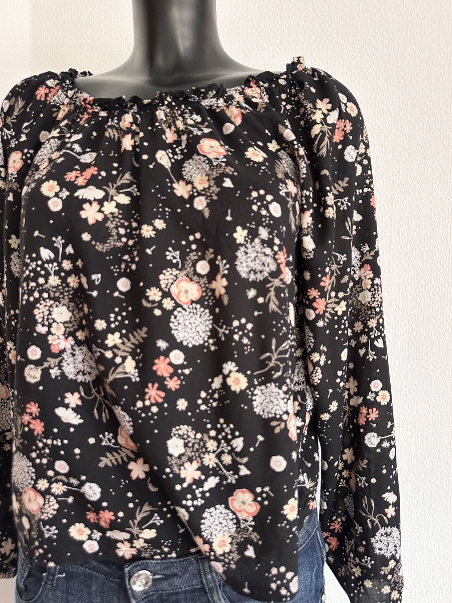 C&A Camicette: Gr 36 Sommer Bluse mit Blumenmuster TOP – Usato da Rickenbach b. Wil venduto da sunneschii_ 1