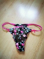 Sexy String Tanga mit Blumenstickerei, Schwarz/Pink, Gr. S