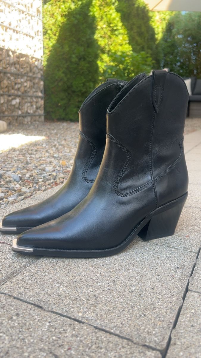 Damenschuhe: Bronx Stiefel/Boots Damen – Gebraucht aus Volketswil von lialialiaaa