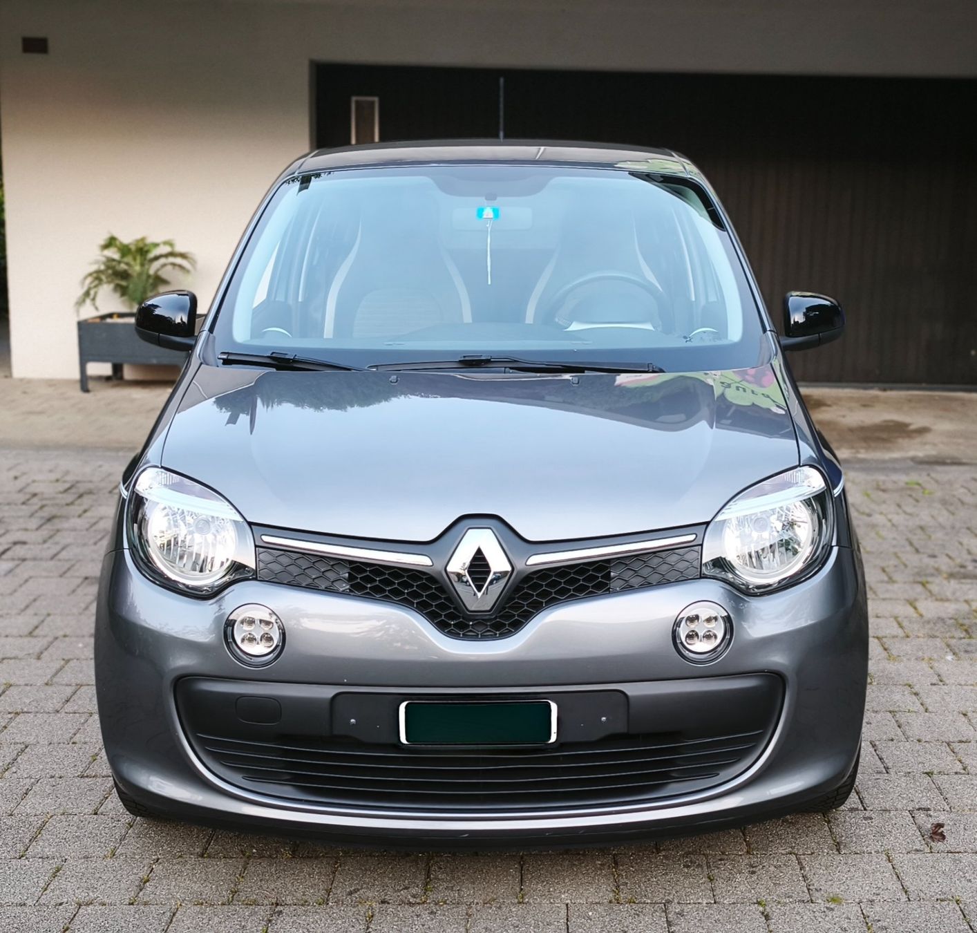 Renault Automobili: Renault twingo Limited edition ab MFK – Usato da Dornach venduto da ame.hq 3