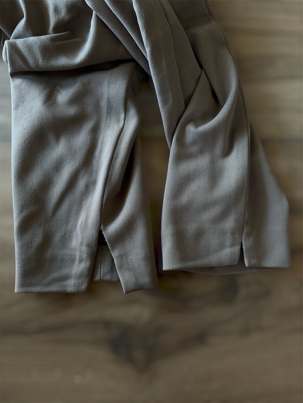 Pantaloni: Object Stoffhose Damen beige Gr. 36 – Usato da Thundorf venduto da paglialongamaria 4