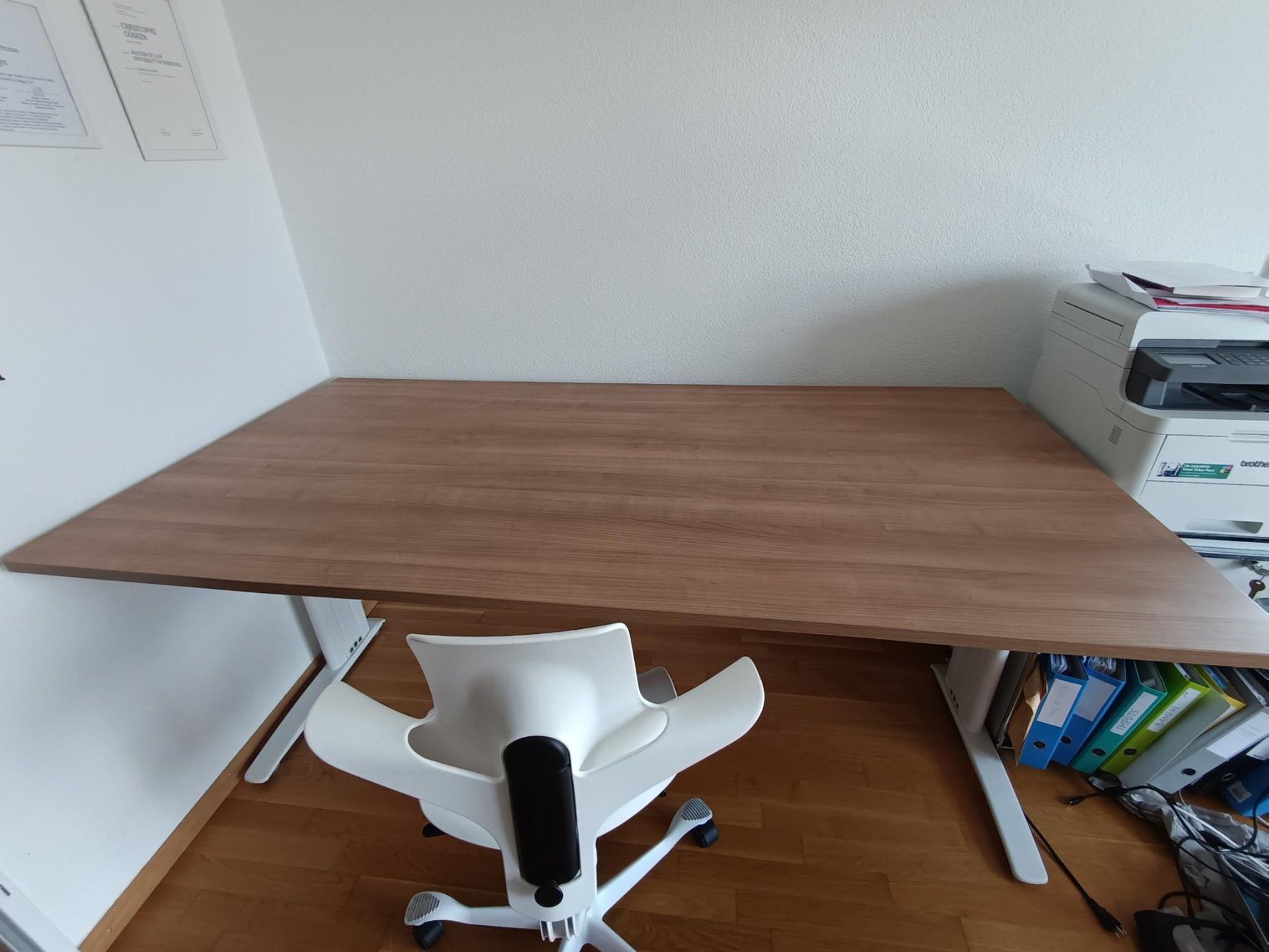Livique Scrivanie: Grand Bureau – Usato da Biel/Bienne venduto da justophe 1