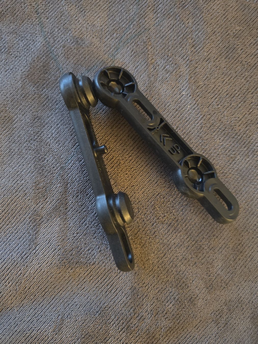 Pezzi di ricambio: 2x Monkey link Flaschenhalter Adapter – Nuovo (secondo la descrizione) da Reinach BL venduto da NadineBurger 1