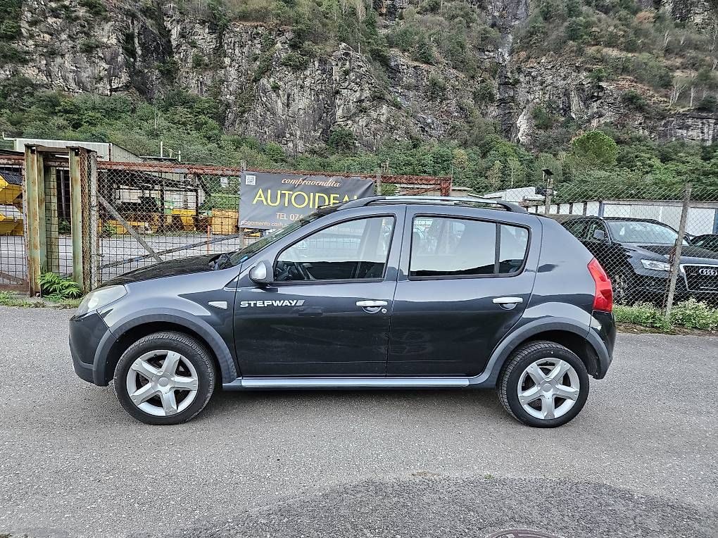 Automobili: DACIA SANDERO STEPWAY  – Usato da Biasca venduto da autolowcost 2