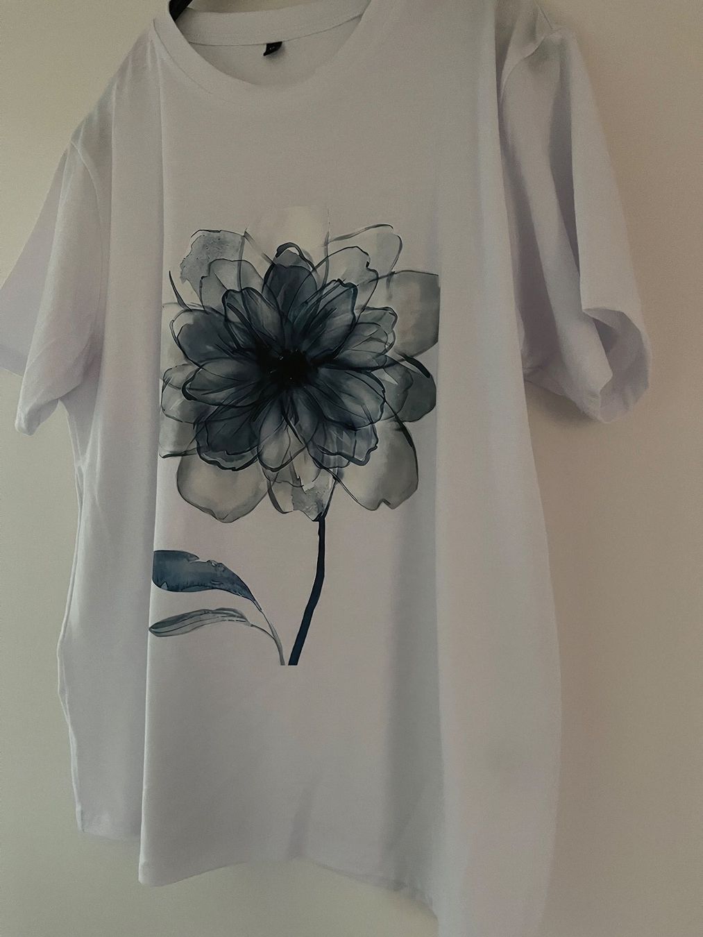 T-shirt: T-Shirt /// XL – Nuovo (secondo la descrizione) da Brittnau venduto da Zofigerin