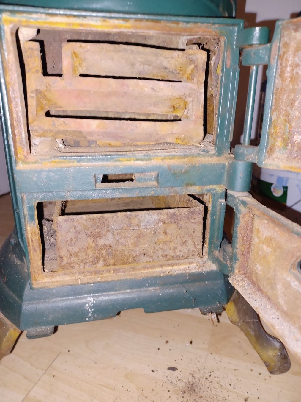 Altri mobili d'antiquariato: Kanonenholzofen – Usato da Seengen venduto da dabilu 1