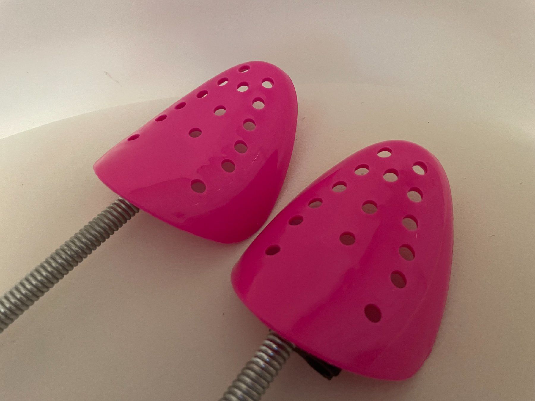 Sonstige Kleidung & Accessoires: Embauchoir à ressort - taille 38-40 – Gebraucht aus Petit Lancy von gil_hr6v 1