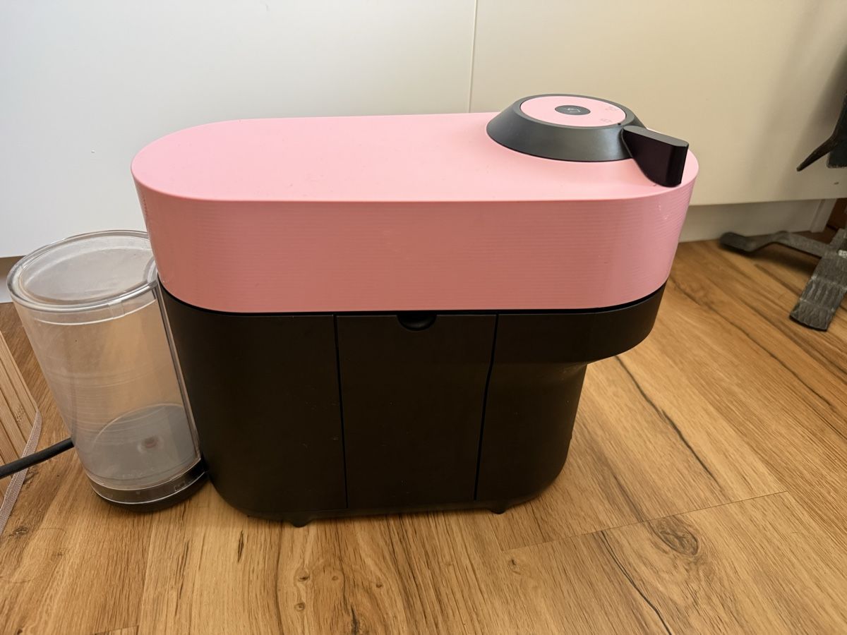 Nespresso Macchine per caffè & Macchine per espresso: Nespresso Maschine pink – Usato da Luzern venduto da chevy7779 3