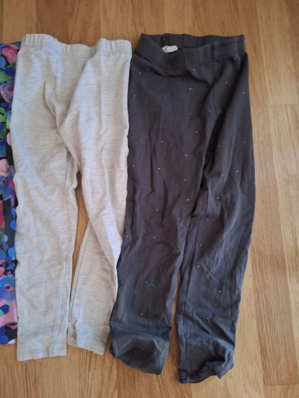 Lotti & Set di vestiti: 3 Hosen Gr. 128 – Usato da Stettlen venduto da CySpocy 2