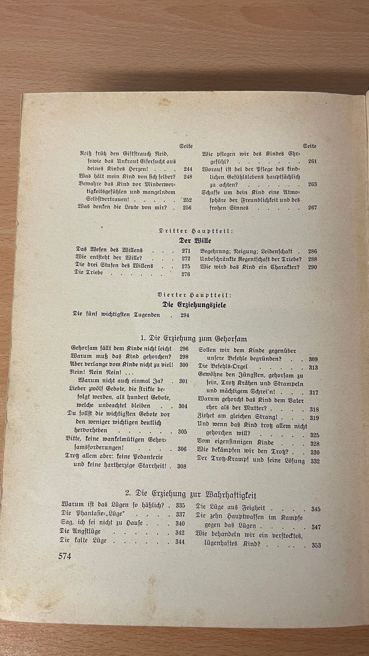 Livres: Die Schweizerfrau als Mutter und Erzieherin 1935 – D'occasion à Glattfelden par cybermaxx 7