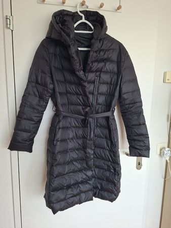 Collectif mon amour – schwarzer Steppmantel mit Kapuze, S/38