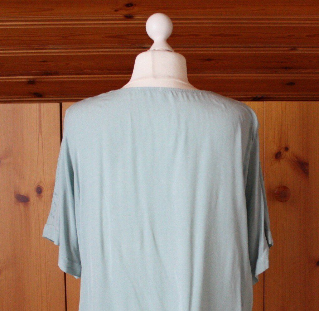 Camicette: Bluse Kurzarm grün Gr. XXL – Usato da Flüelen venduto da Diversicum-Curvy 8