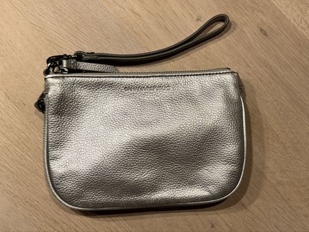 Banana Republic Silver Wristlet – Stylish & Expandable!