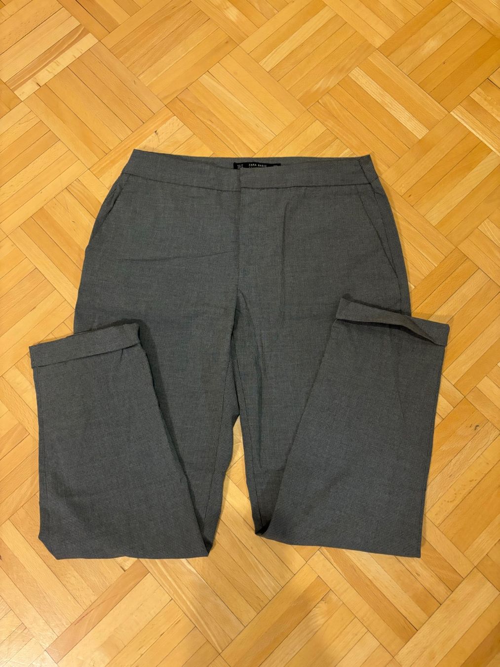 Pantaloni: Grey trousers M – Usato da Genève venduto da chl_zc89