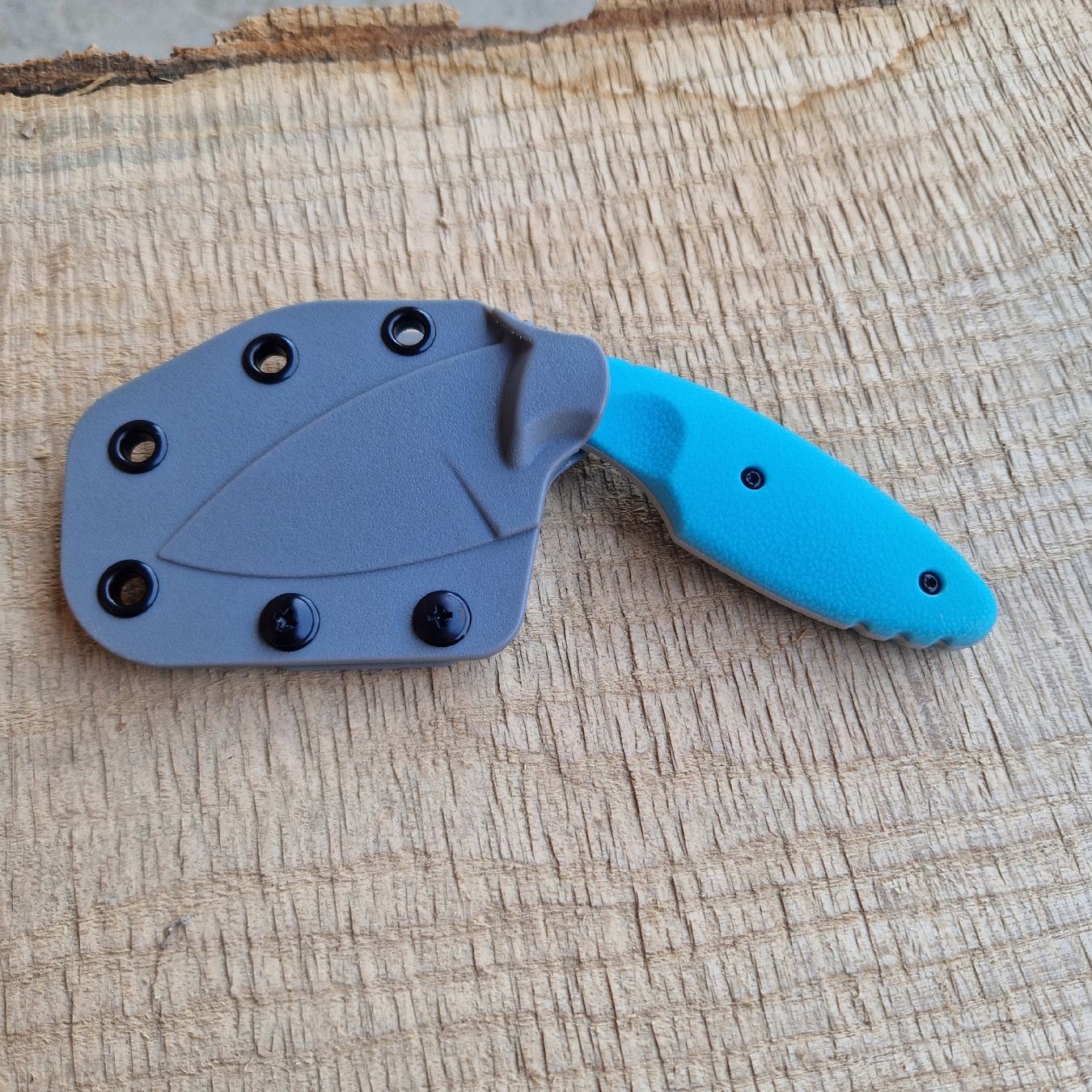 Militärmesser: Messer mit Kydex Scheide blau – Neu und originalverpackt aus Dorf von Messer-Schweiz 3