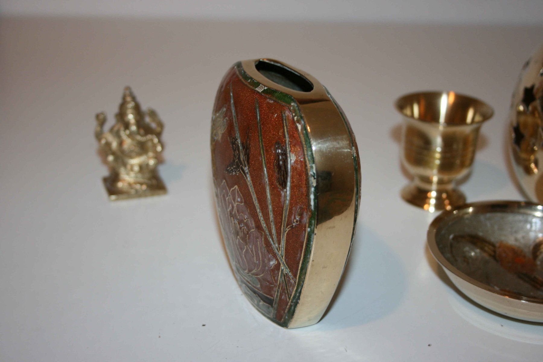Tutte le decorazioni: 9 teilantike Messing Dinge, Kelch, Kerzenständer usw. – Usato da Cadenazzo venduto da Mikeshop 7