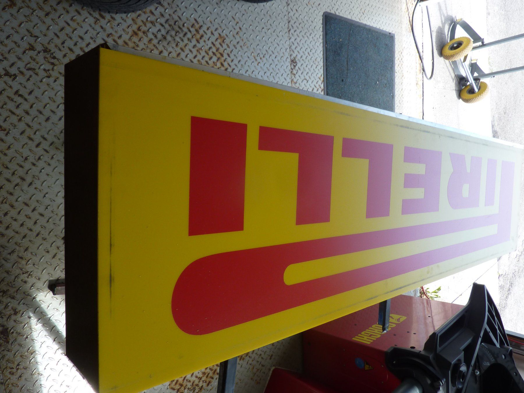 Lampes: Leuchtreklame Pirelli – Neuf (Voir description) à Niederscherli par Zahnd1 2