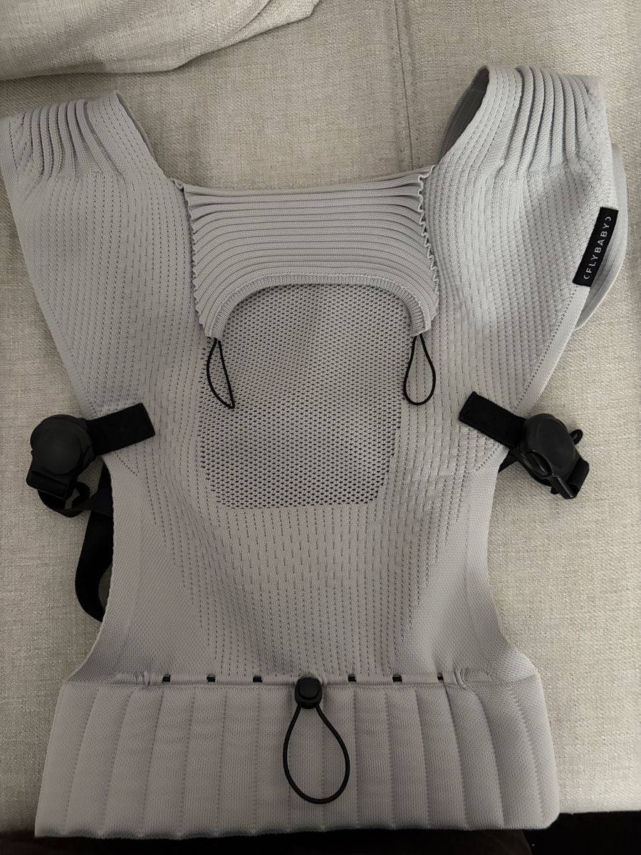 Flybaby Marsupi portabebè: FLYBABY Babytrage in grau – Usato da Hüttikon venduto da Nra21