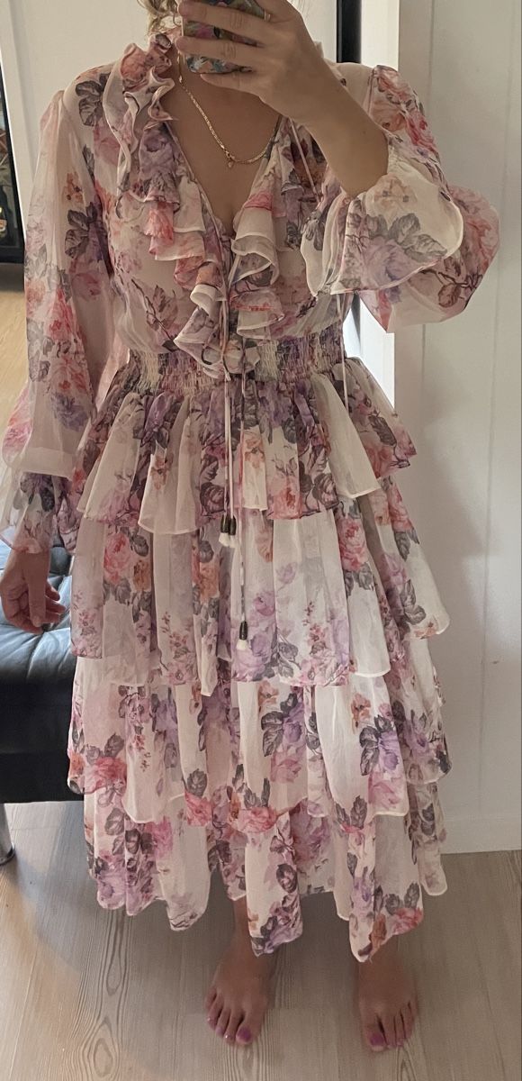 Robes: Kleid Blumenmuster Rüschen Lagenlook – D'occasion à Flaach par jod_8mbm 1