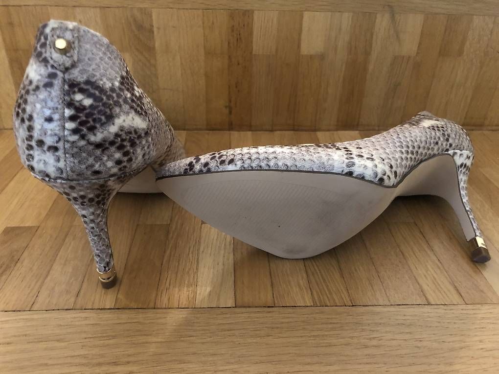 Scarpe da donna: Diverse Schuhe Pumps – Usato da Basel venduto da Sydney02 4