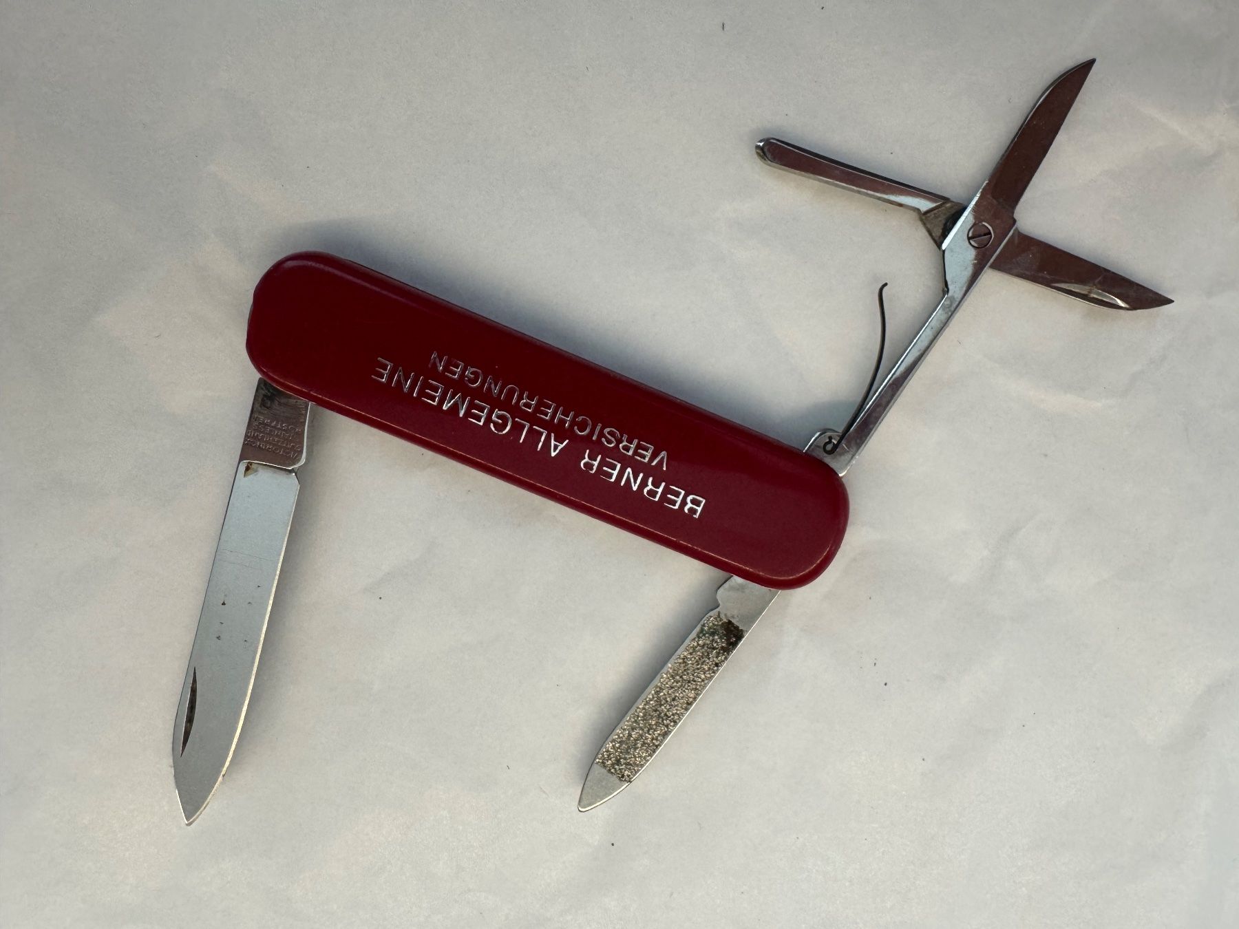 Victorinox Coltelli tascabile: 3 Victorinox Taschenmesser / Werbemesser – Usato da Kestenholz venduto da Sackmesser67 7