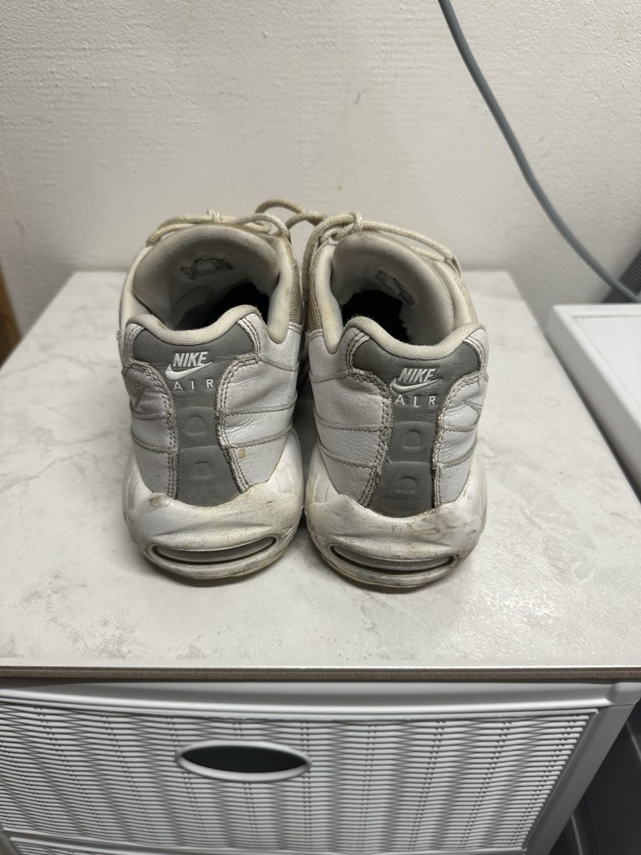 Nike Scarpe da uomo: Nike Air Max 95 weiss Grösse 44 1/2 – Usato da Schenkon venduto da LVJDEAN 3
