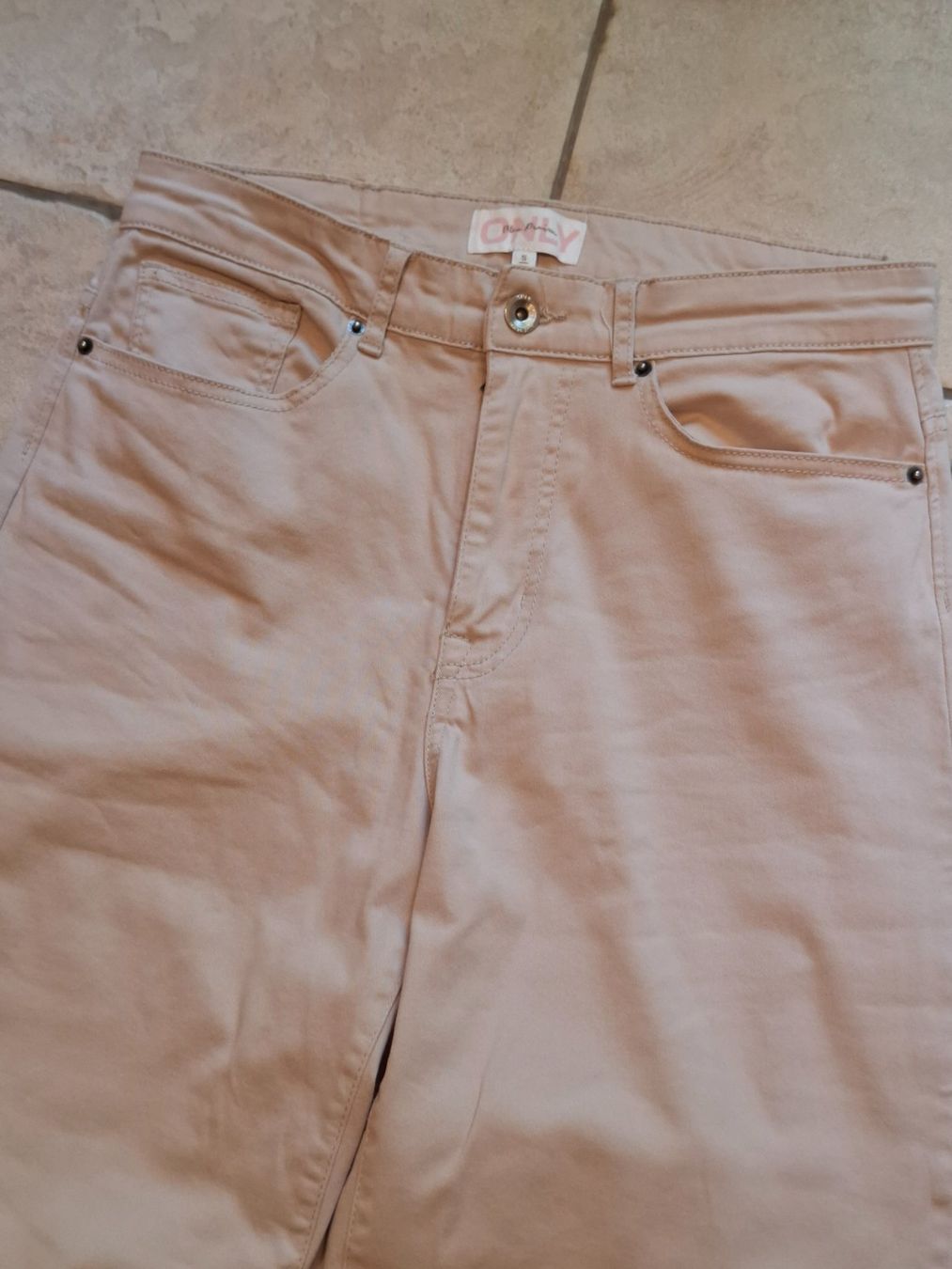 Only Jeans: Weite beige Jeans Only S / 32 – Nuovo (secondo la descrizione) da Wenslingen venduto da kasjupeia 1