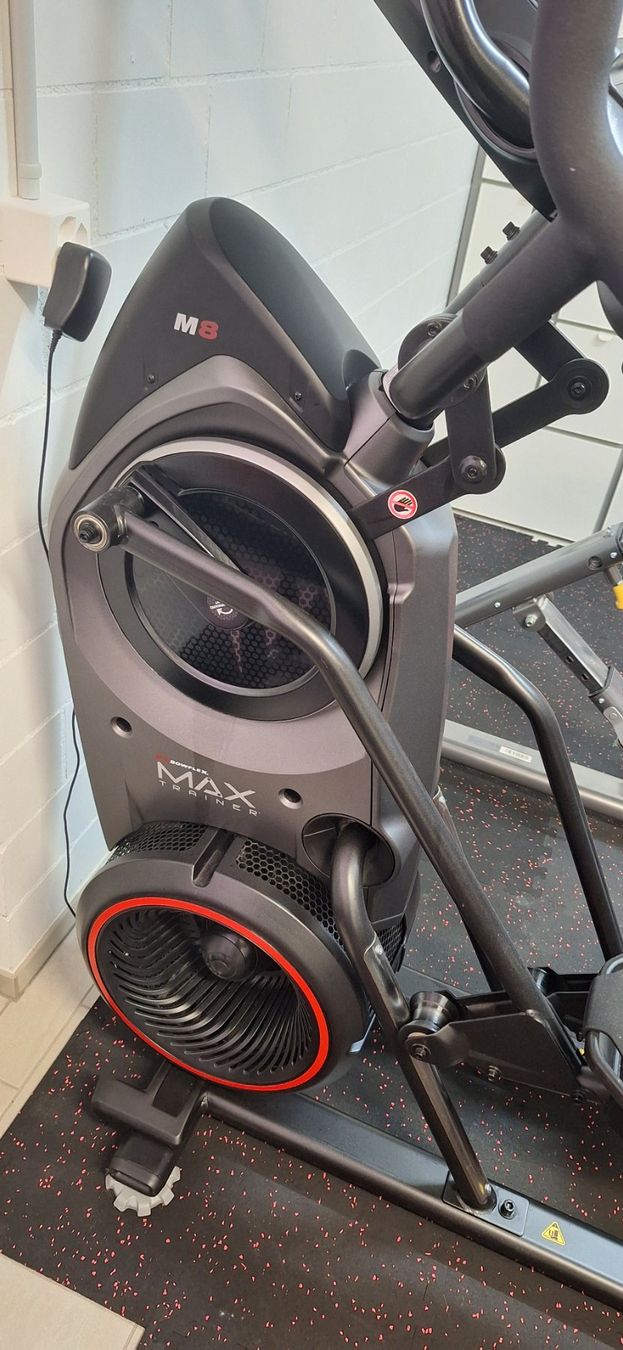 Bowflex Hometrainer: Bowflex M8 Max Trainer – Gebraucht aus Thalwil von pascalstuder 1