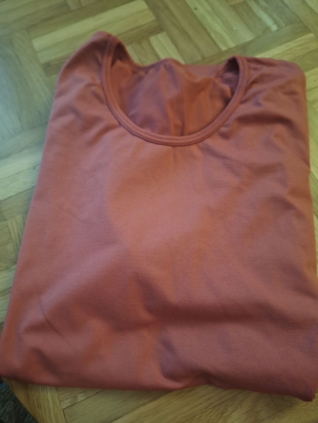 T-shirt: sportpaket tshirt – Usato da Marthalen venduto da Flowy78 4