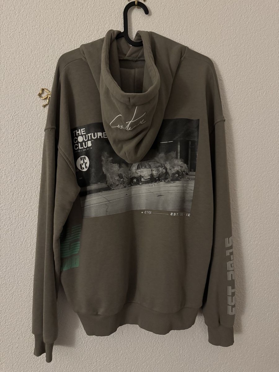 Pulls & Sweat-shirts: Kapuzenpullover  – D'occasion à Effretikon par ajl_rwt5 1