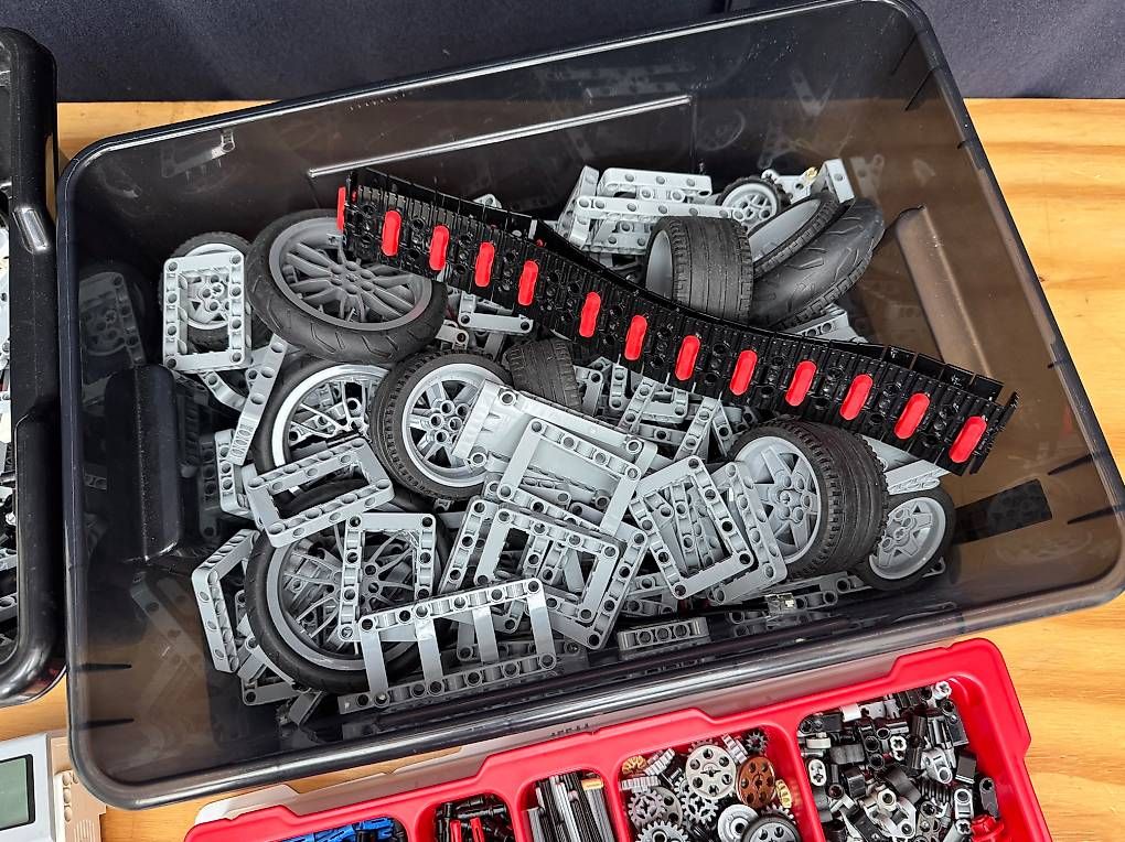 Lego Kit di costruzioni: LEGO MINDSTORMS Education EV3 – Usato da Zürich venduto da Hardi28 2