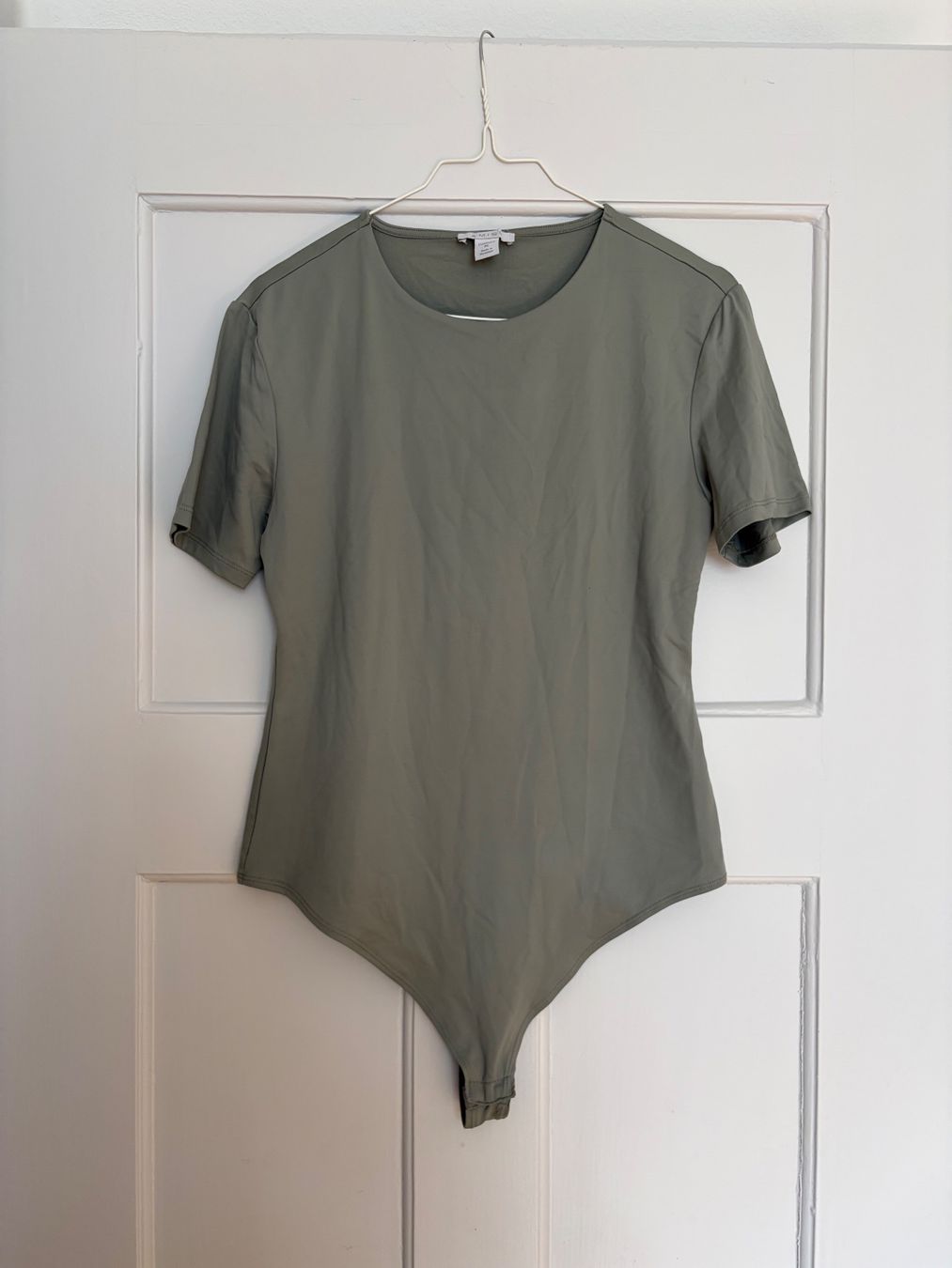 Tops: Bodys in 4 Farben – D'occasion à Zürich par mae_lle 1