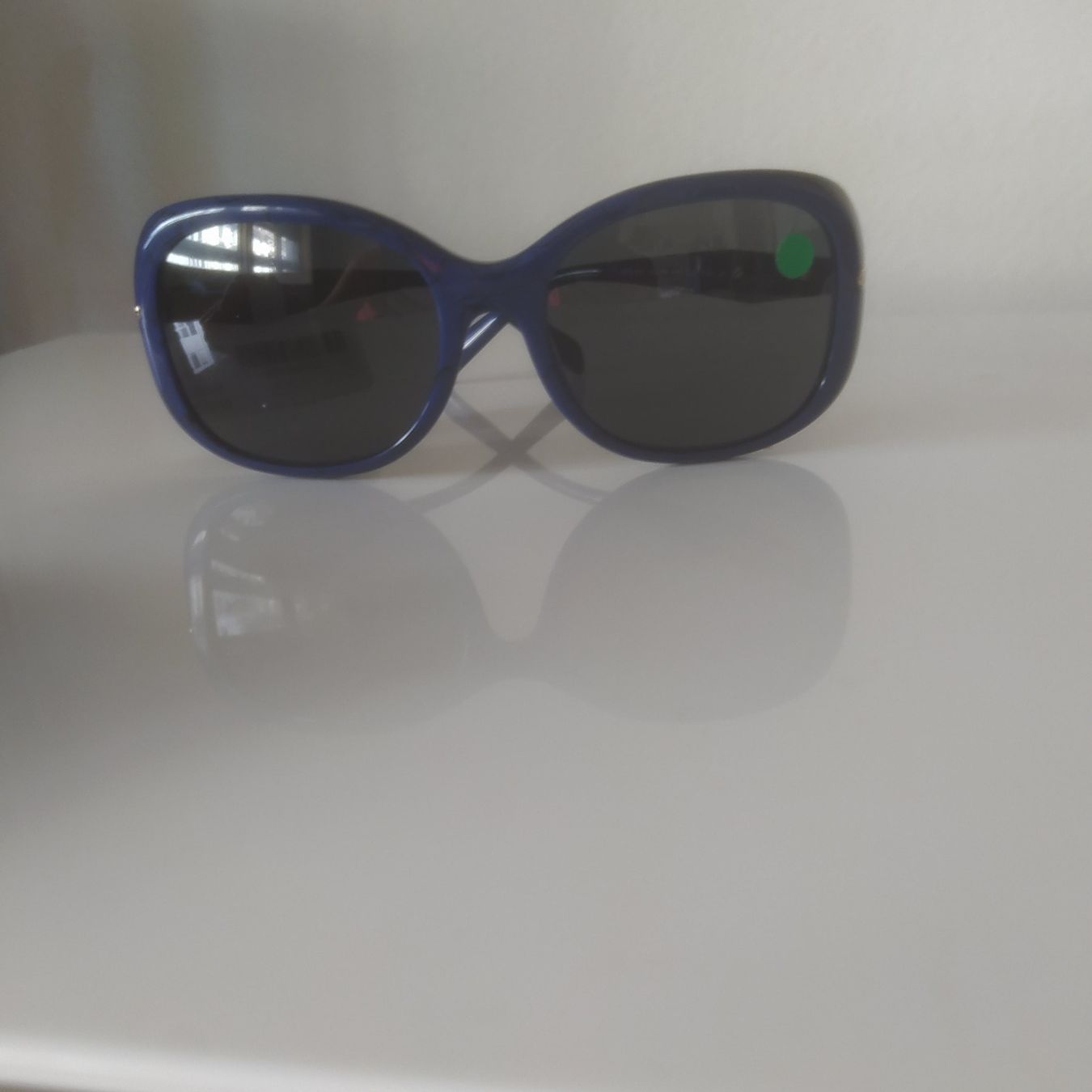 Occhiali & Lenti: Lunette de soleil PRADA femme – Usato da Montreux venduto da Marce_lla