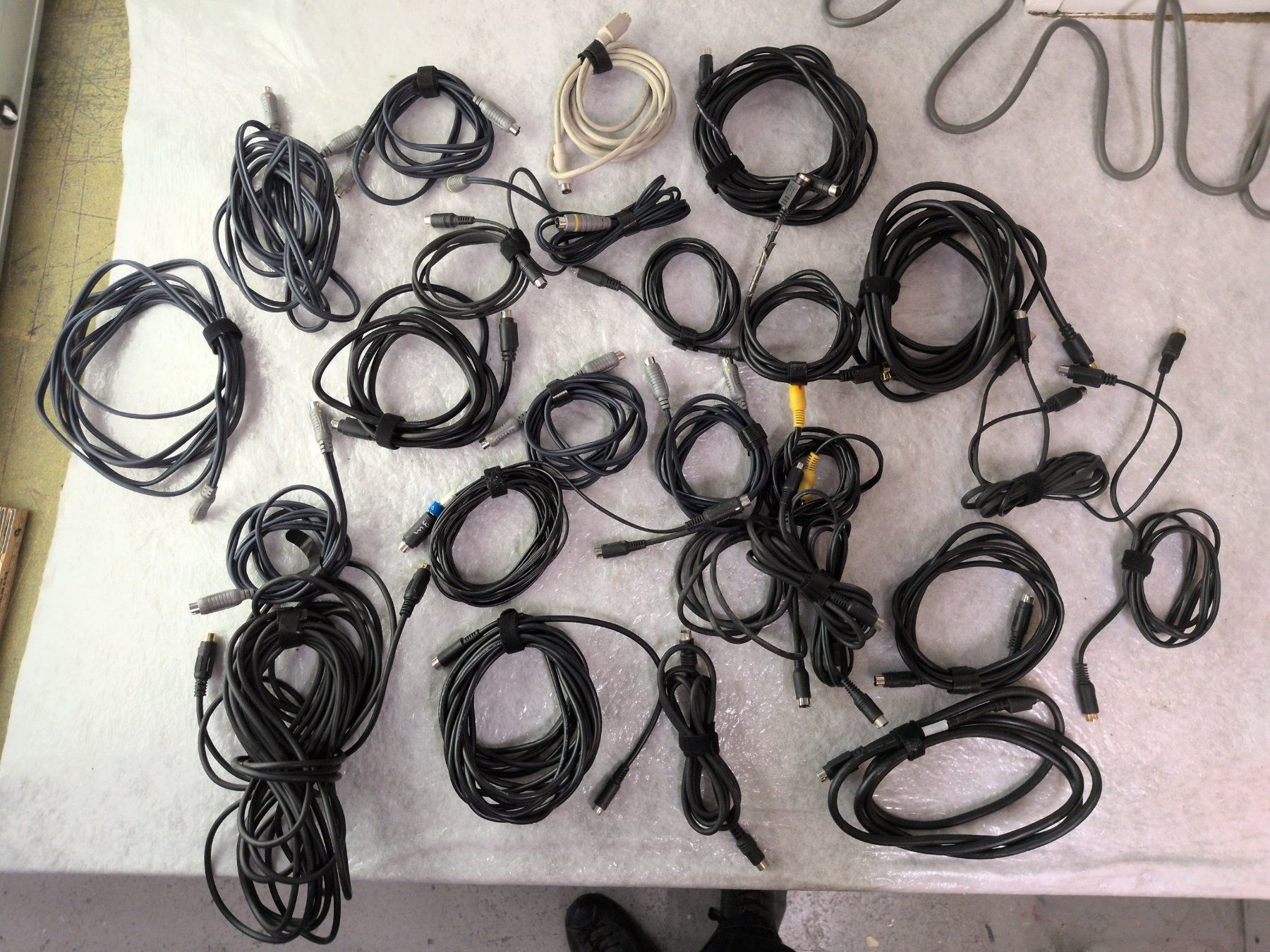 Kabel: S-Video Kabel 26Stk – Gebraucht aus Basel von Fcol