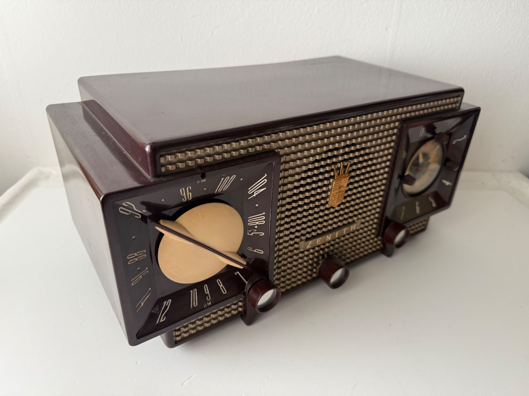 Radio: Antikes Zenith Radio J733 – Usato da Zwingen venduto da moje1 4