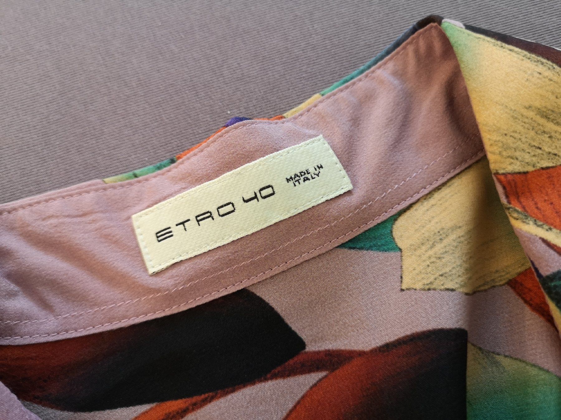 Etro Camicette: Etro Seidenbluse – Nuovo e nell'imballaggio originale da Pfäffikon ZH venduto da JingTunic 3