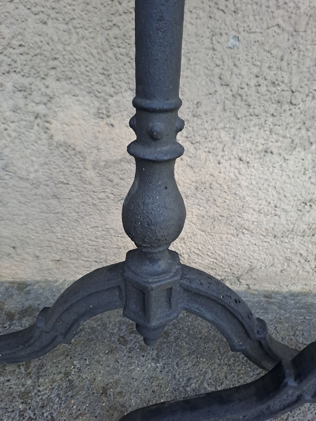 Altri mobili d'antiquariato: Tischfuss Jugendstil – Usato da Gebenstorf venduto da suroh 3
