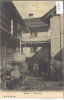 Salvan - une rue - animee