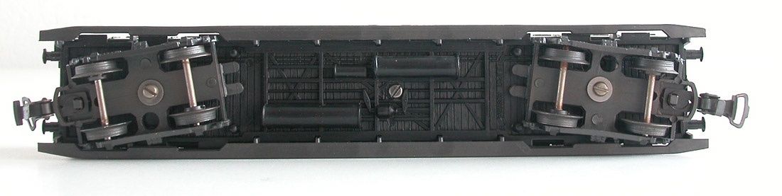 Liliput Modelleisenbahnen: Liliput Abteilwagen der DR Spur H0 – Gebraucht aus Oberwil BL von Klang 3