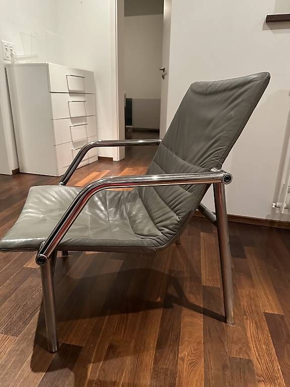 Poltrone: 80er Design Sessel Graugrün Leder Chromstahl  – Usato da Basel venduto da ninenintynine 2