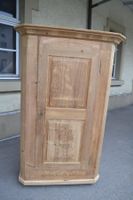 Antiker 1 Türiger Restaurierter Schrank